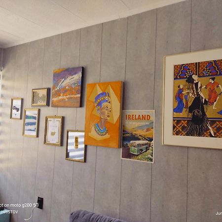Апартаменты Studio Flat In The Center Of Velikotarnovo,Garibaldi Велико-Тырново Экстерьер фото